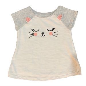 Old navy cat tee 
Size: 2T